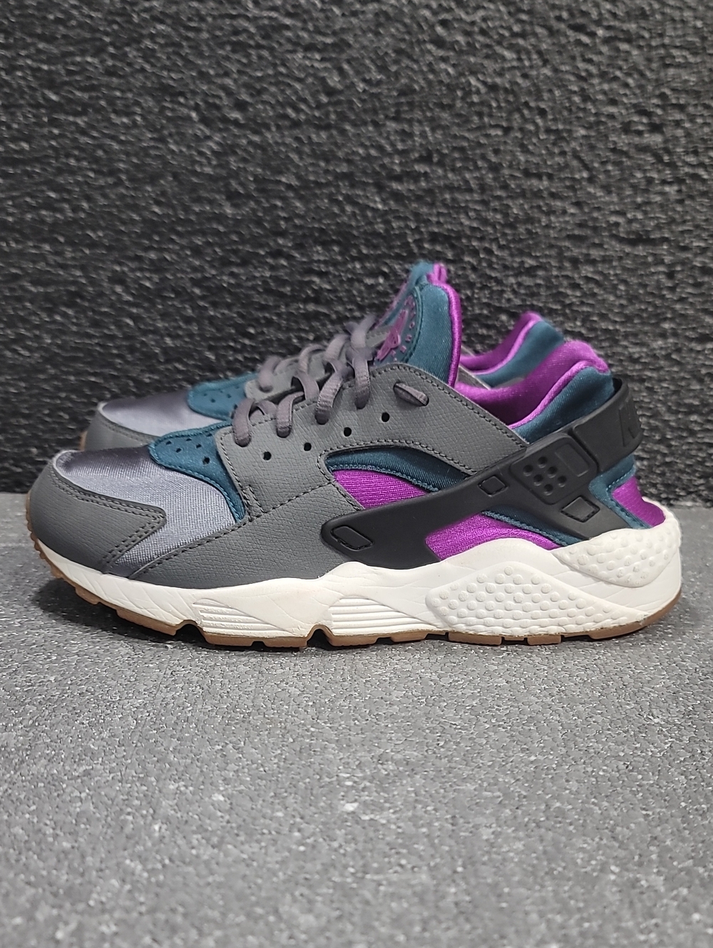 ๐ฅ Nike Wmns Air Huarache Run ๐ฅ "Dark Teal" Wmns 7.5 Fast Shipping - Picture 2 of 15
